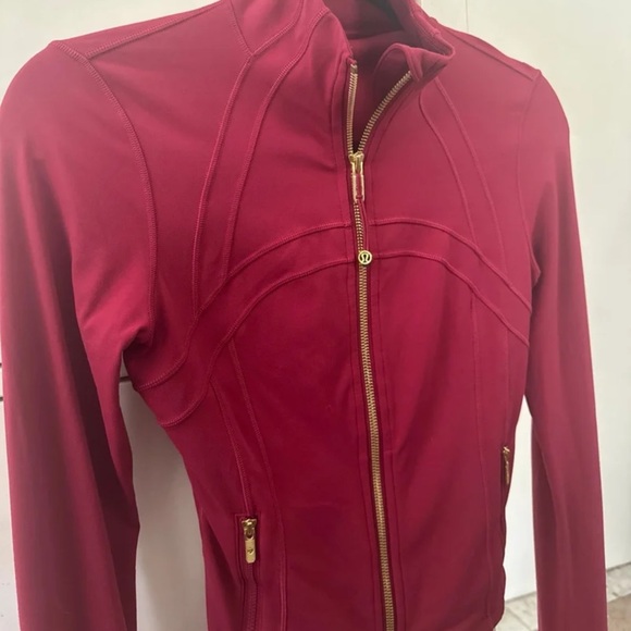 SOLD Lululemon Athletica Fuchsia Blazer with Gold Zipper - Picture 1 of 4